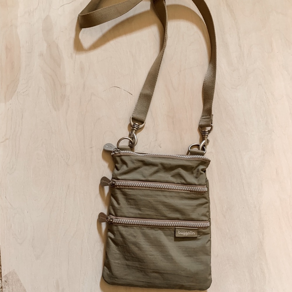 Small Tan Baggalini Crossbody Purse